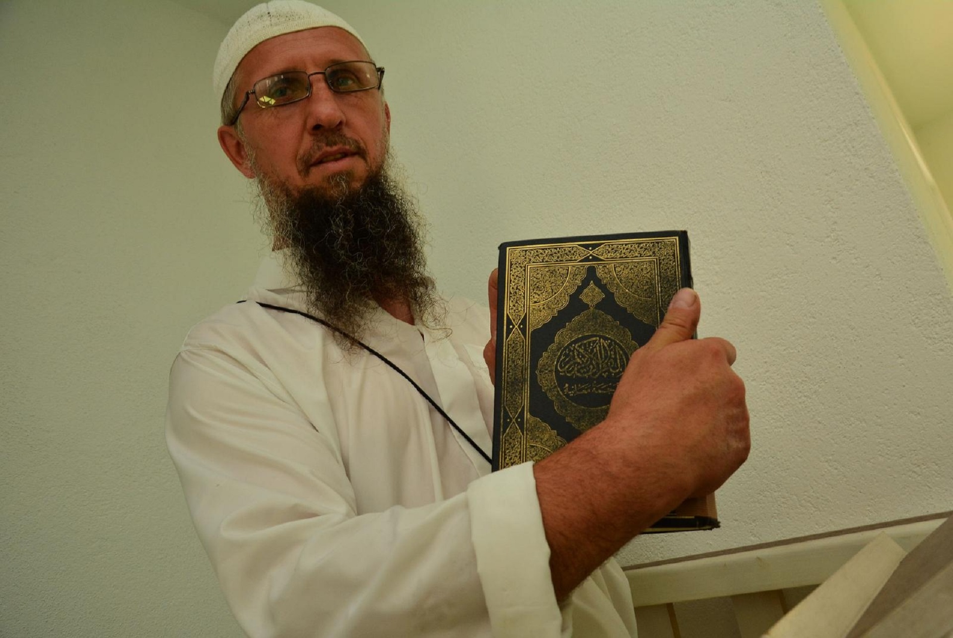 23.07.2015., Osve, Bosna i Hercegovina - Selo Osve pokraj Maglaja u Srednjoj Bosni koje je oznaceno kao centar ISIL-a za Europu. Mjestanina vehabiju Izeta Hadzica (Zaru) koji se kupivsi imanje doselio u Osve, mnogi mediji navode kao vodju selefijske zajednice. 
Photo: Ivica Galovic/PIXSELL