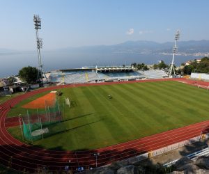 Rijeka: Uređenje travnjaka i tribina Kantride za prijateljsku utakmicu između Rijeke i Maribora 24.08.2018., Rijeka - U tijeku je uredjenje travnjaka i tribina stadiona Kantride na kojemu ce se odigrati prijateljska utakmica izmedju Rijeke i Maribora. Photo: Goran Kovacic/PIXSELL