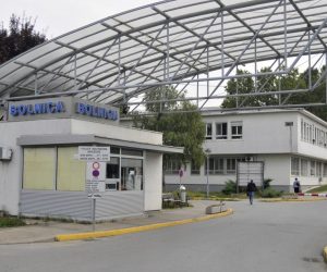 25.09.2013., Vinkovci - Sanacijski upravitelj tjera Udrugu Drustvo Nasa djeca iz Opce bolnice gdje su uredili i opremili igraonicu za male pacijente koji tamo igrom skracuju bolnicke dane.
Photo: Goran Ferbezar/PIXSELL