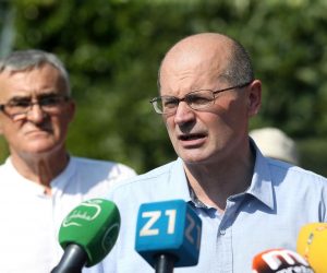 29.07.2020., Zagreb - Na Vinogradskim stubama odrzana je konferencija za medije HSLS-a o sistemskom zanemarivanju odvodnje i kanalizacije u Zagrebu. Darko Klasic Photo: Dalibor Urukalovic/PIXSELL