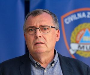 29.07.2020., Zagreb - Nacionalni stozer civilne zastite odrzao je konferenciju za medije ispred sjedista Ministarstva unutarnjih poslova o najnovijim detaljima sirenja koronavirusa u Hrvatskoj. Ravnatelj Hrvatskog zavoda za javno zdravstvo (HZJZ) Krunoslav Capak. Photo: Davor Pongracic/CROPIX/POOL/PIXSELL