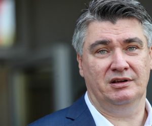 30.07.2020., Krapina - Predsjednik Republike Zoran Milanovic prisustvovao je otvaranju Poslovno-tehnoloskog inkubatora Krapinsko-zagorske zupanije. Izjava za medije predsjednika Republike Zorana Milanovica nakon obilaska Poslovno-tehnoloskog inkubatora i prezentiranje Centra za robotiku i nove tehnologije Srednje skole Krapina.
Photo: Igor Kralj/PIXSELL