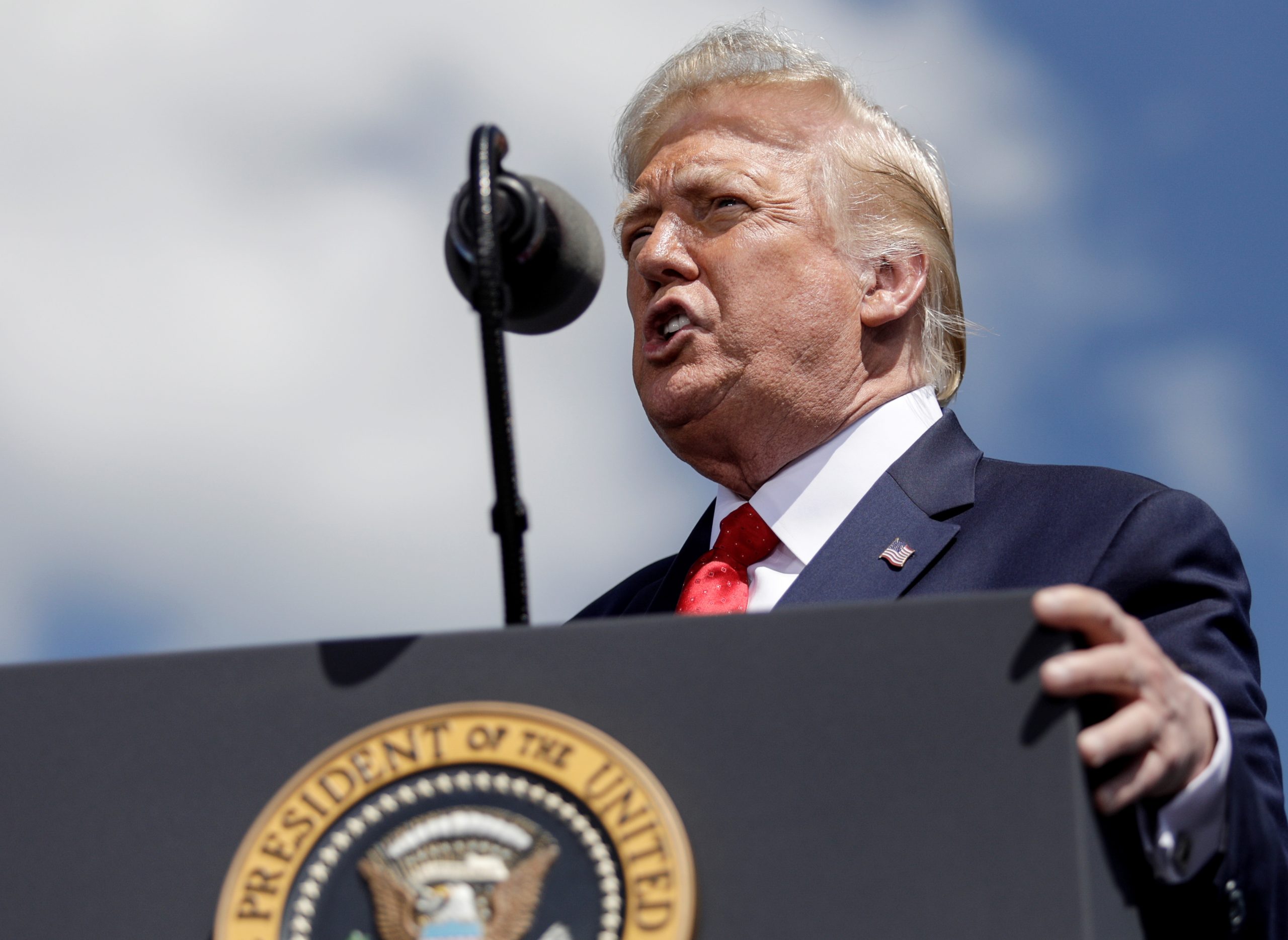 U.S. President Trump speaks at Mankato Regional Airport during campaign travel to Mankato, Minnesota U.S. President Donald Trump delivers a campaign speech at Mankato Regional Airport in Mankato, Minnesota, U.S., August 17, 2020. REUTERS/Tom Brenner TOM BRENNER