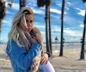 facebook.com/Claire Holt