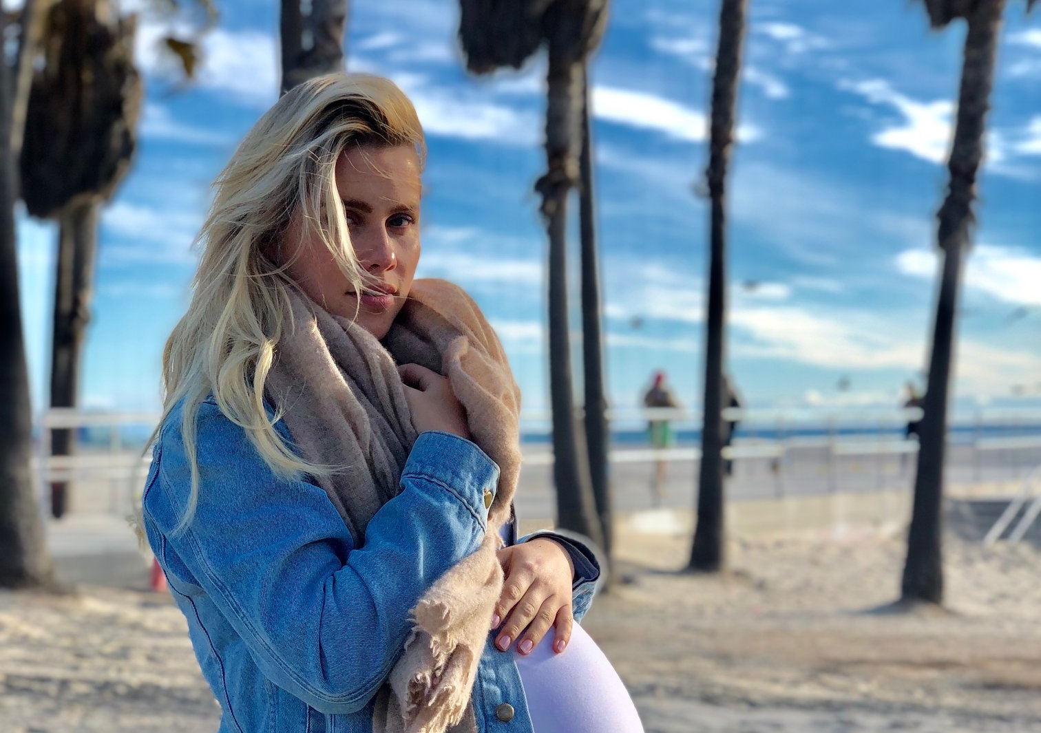 facebook.com/Claire Holt