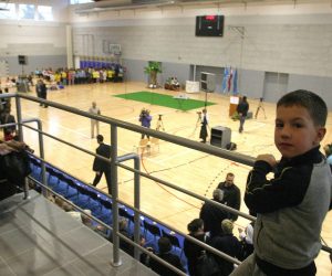 Malinska, 21.01.2009. - kolsku portsku dvoranu podruène Osnovne kole Frana Krste Frankopana u Malinskoj, u koju je uloeno gotovo 27 milijuna kuna, sveèano su danas otvorili ministar mora, prometa i infrastrukture Boidar Kalmeta, primorsko-goranski upan Zlatko Komadina i naèelnik opæine Malinska - Dubanica Anton Spicijariæ. 
foto FaH/ Miljenko KLEPAC/ ua
