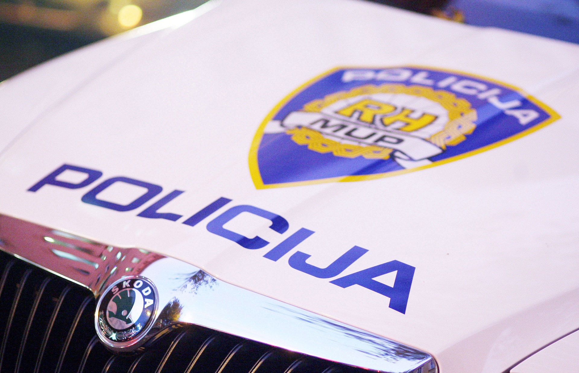 Zagreb, 20.10.2012 - (Ilustracija) Arhivska fotografija od dana 12.10.2011. godine prikazuje policijski automobil. Jutros oko 8,15 sati poginuo je pjeak u Jedoveèkoj ulici na kojega je naletjelo teretno vozilo, doznaje se iz Policijske uprave zagrebaèke. 
foto FaH/ Damir SENÈAR/ ik