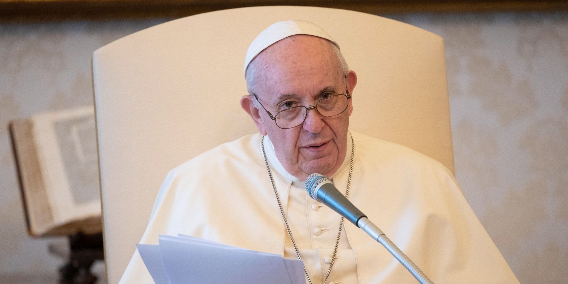 epa08626362 A handout picture provided by the Vatican Media shows Pope Francis during his weekly general audience, held inside the Library of the Apostolic Palace at the Vatican, 26 August 2020.  EPA/VATICAN MEDIA HANDOUT  HANDOUT EDITORIAL USE ONLY/NO SALES
