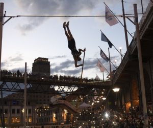 epa08642258 Sam Kendricks of USA competes during the pole vault city event of the Athletissima IAAF Diamond League international athletics meeting, in Lausanne, Switzerland, Wednesday, September 2, 2020. Due to the pandemic of the coronavirus disease (COVID-19), this year's Athletissima meeting organize only the so-called 'City Event', an edition of Athletissima reserved exclusively for pole vault organised in the city centre and in front of 1000 spectators.  EPA/LAURENT GILLIERON