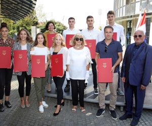 Zagreb, 10.09.2020 - Sveèana dodjela Nagrade Draen Petroviæ, koju Hrvatski olimpijski odbor (HOO) svake godine dodjeljuje sportaima mlaðih dobnih kategorija na obljetnicu svoga utemeljenja.
foto HINA/ Damir SENÈAR/ ds