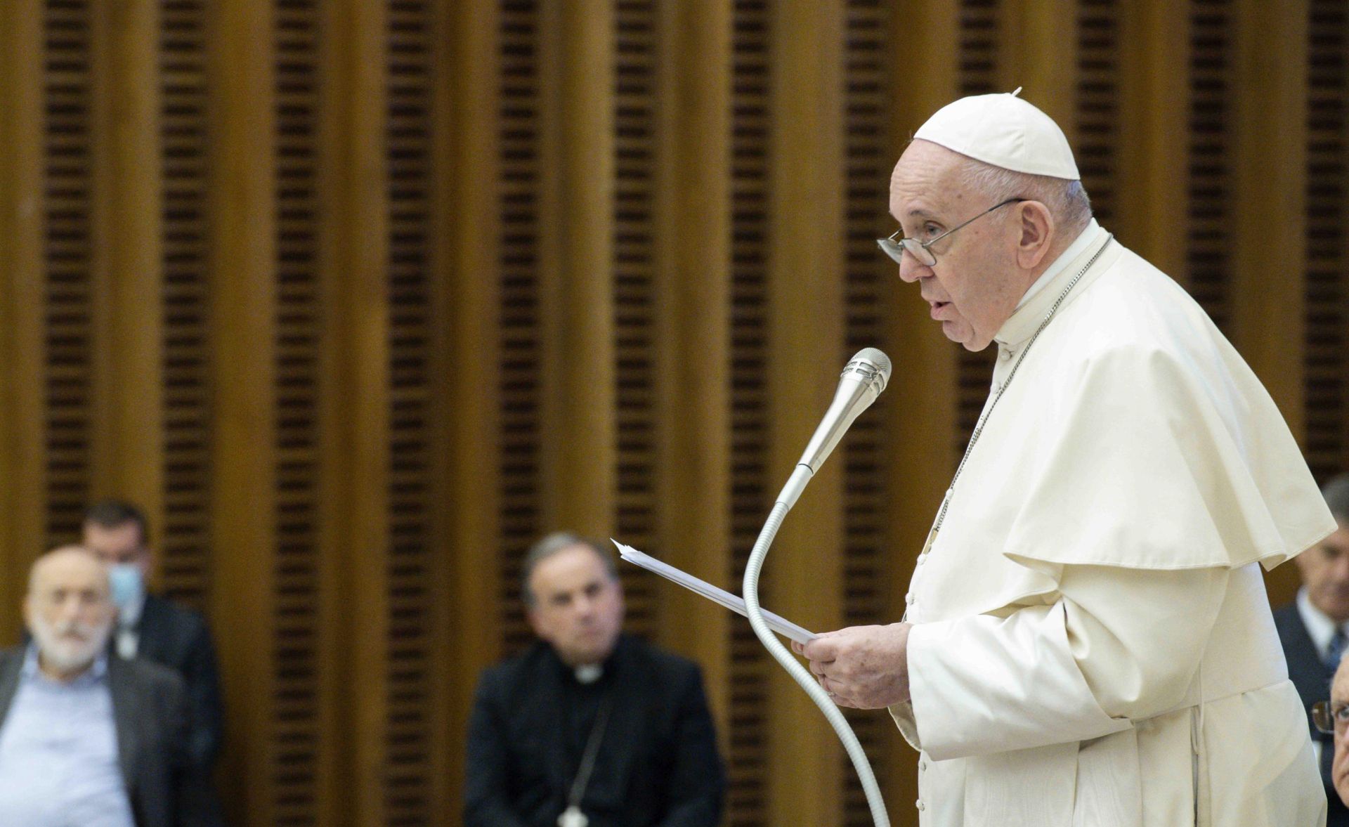 epa08663737 A handout picture provided by the Vatican Press Office shows Pope Francis (R) giving audience to 'Laudato sì' communities, at the Vatican City, 12 September 2020.  EPA/VATICAN MEDIA HANDOUT  HANDOUT EDITORIAL USE ONLY/NO SALES