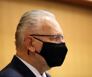 Zagreb, 16.9.2020 - Aktualnim prijepodnevom, postavljanjem pitanja premijeru i ministrima, novi saziv Hrvatskog sabora započinje svoju prvu redovitu sjednicu i redovito jesensko zasjedanje. Na slici Davor Božinović.
Foto HINA/ Dario GRZELJ/ dag