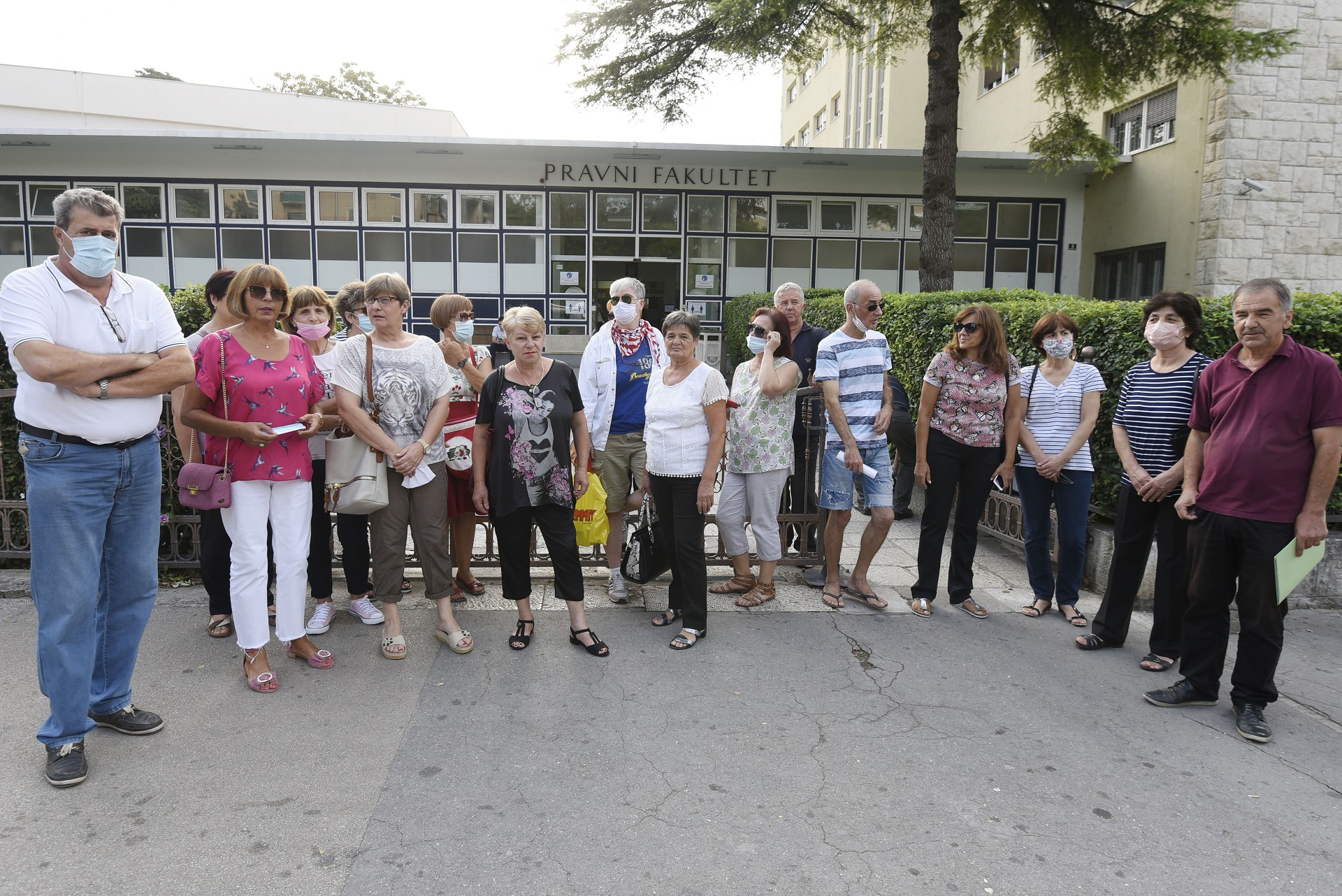 split, 17.09.2020.Konferencija za medije Vjerovnika, radnika hotela Marjan u Splitu.
foto HINA/ Mario STRMOTIĆ/ ms
