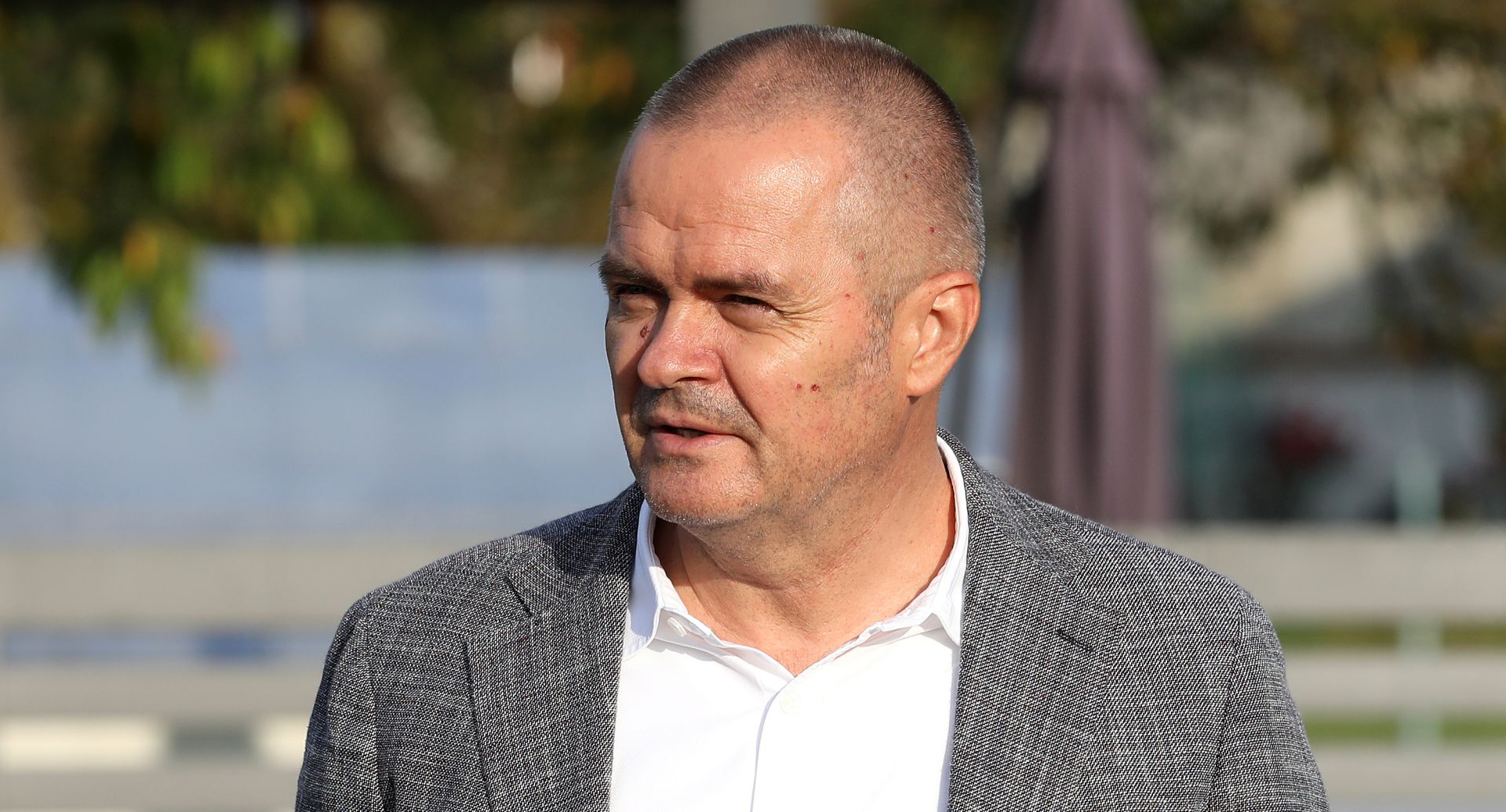 Velika Gorica, 18.09.2020 - Igor Ciper, odvjetnik Draena Bariiæa dao je izjavu medijima nakon pretresa Bariiæeve kuæe. HDZ-ov gradonaèelnik Velike Gorice Draen Bariiæ, osumnjièen u aferi Janaf, uhiæen je danas. foto HINA/ Lana SLIVAR DOMINIÆ/ lsd