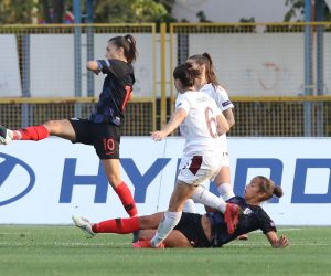 Zaprešić, 18.09.2020. - Kvalifikacijska utakmica hrvatske ženske A nogometne reprezentacije protiv Švicarske za Europsko prvenstvo 2021. godine. Na fotografiji Iva Landeka.
foto HINA/ Admir BULJUBAŠIĆ/ abu
