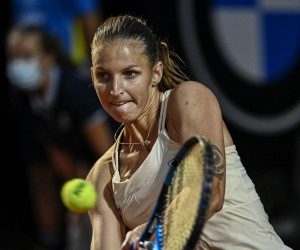 epa08682055 Karolina Pliskova of Czech Republics in action during her women's singles quarter-finals round match against Elise Mertens of Belgium at the Italian Open tennis tournament in Rome, Italy, 19 September 2020.  EPA/Riccardo Antimiani / POOL