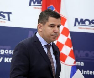 Zagreb, 21.09.2020 - Konferencija za novinare Mosta NL na kojoj je politièki tajnik Nikola Grmoja govorio zato je nuno postroiti kazne za kaznena djela spolnog zlostavljanja i iskoritavanja djece.
foto HINA/ Damir SENÈAR/ ds