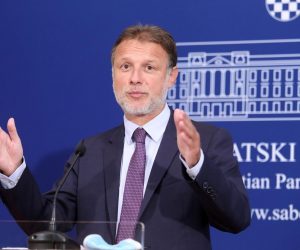 01.09.2020., Zagreb - Predsjednistvo Sabora na danasnjoj je sjednici raspravljalo o nacinu rada Sabora u nastavku plenarne sjednice. Nakon sjednice predsjenistva izjavu za medije dao je Gordan Jandrokovic.
Photo: Patrik Macek/PIXSELL