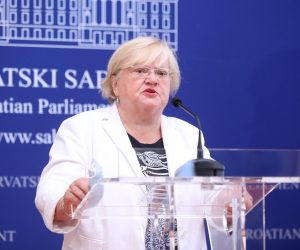 02.09.2020., Zagreb - U Saboru je odrzana konfrencija za medije Kluba zastupnika Stranke s Imenom i Prezimenom, Pametnog i GLAS-a na temu "Zakon o obnovi nakon potresa". Anka Mrak Taritas. Photo: Patrik Macek/PIXSELL