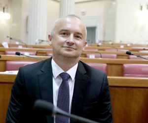 03.07.2019., Zagreb - Sabor je 12 sjednicu nastavio raspravom o potvrdjivanju Izmjene i dopune Baselske konvencije o nadzoru prekogranicnog prometa opasnog otpada i njegovu odlaganju.
Photo: Patrik Macek/PIXSELL