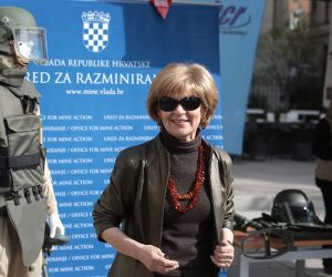 04.04.2014., Zagreb - Sredisnje obiljezavanje Medjunarodnog dana svjesnosti o opasnostima od mina i pomoci u protuminskom djelovanju odrzano je  na Cvjetnom trgu u Zagrebu. 
Photo: Patrik Macek/PIXSELL