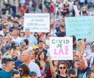 05.09.2020., Zagreb - Na Trgu bana Josipa Jelacica odrzan je Festival slobode protiv "ogranicenja slobode kretanja i druzenja, nametanja fizicke distance i uskracivanja fizickoga kontakta" u organizaciji gradjanske inicijative "Prava i slobode". Photo: Luka Stanzl/PIXSELL