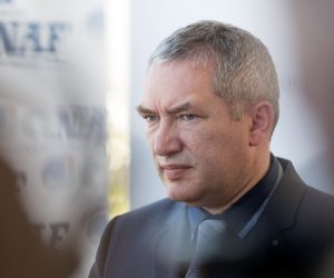 07.07.2014., Zagreb -  Ministar gospodarstva Ivan Vrdoljak u nazocnosti ministrice graditeljstva i prostornog uredjenja Anke Mrak Taritas, pustio je  u pogon obnovljen i moderniziran JANAF-ov Terminal Zitnjak.Predsjednik uprave JANAF-a -  Dragan Kovacevic. 
 
Photo: Davor Puklavec/PIXSELL