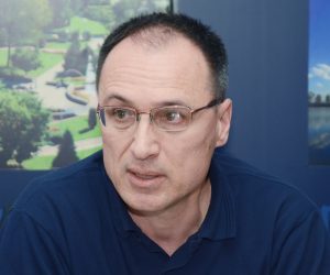 08.03.2018., Sisak - Odrzana je sjednica Stozera za zastitu i spasavanje Sisacko-moslavacke zupanije na kojoj se raspavljalo o stanju obrane od poplava i predvidjanjima o rastu vodostaja nakon otapanja snijega. Sjednici su uz sisacko-moslavackog zupana Ivu Zinica nazocili i generalni direktor Hrvatskih voda Zoran Djurokovic, te ravnatelj Drzavne uorave za zastitu i spasavanje Dragan Lozancic. Photo: Nikola Cutuk/PIXSELL