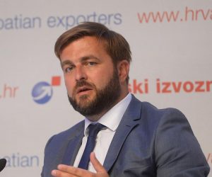 08.09.2020., Zagreb - Utjecaj korona krize na hrvatsko gospodarstvo i izvoz - tema je sredisnje panel rasprave koja se odrzala u okviru 15. konvencije hrvatskih izvoznika, u sklopu koje su dodijeljene i nagrade Zlatni kljuc najboljim izvoznicima u 2019. godini. Konvencija udruzenja Hrvatski izvoznici odrzava se pod pokroviteljstvom Vlade.Photo: Marko Prpic/PIXSELL