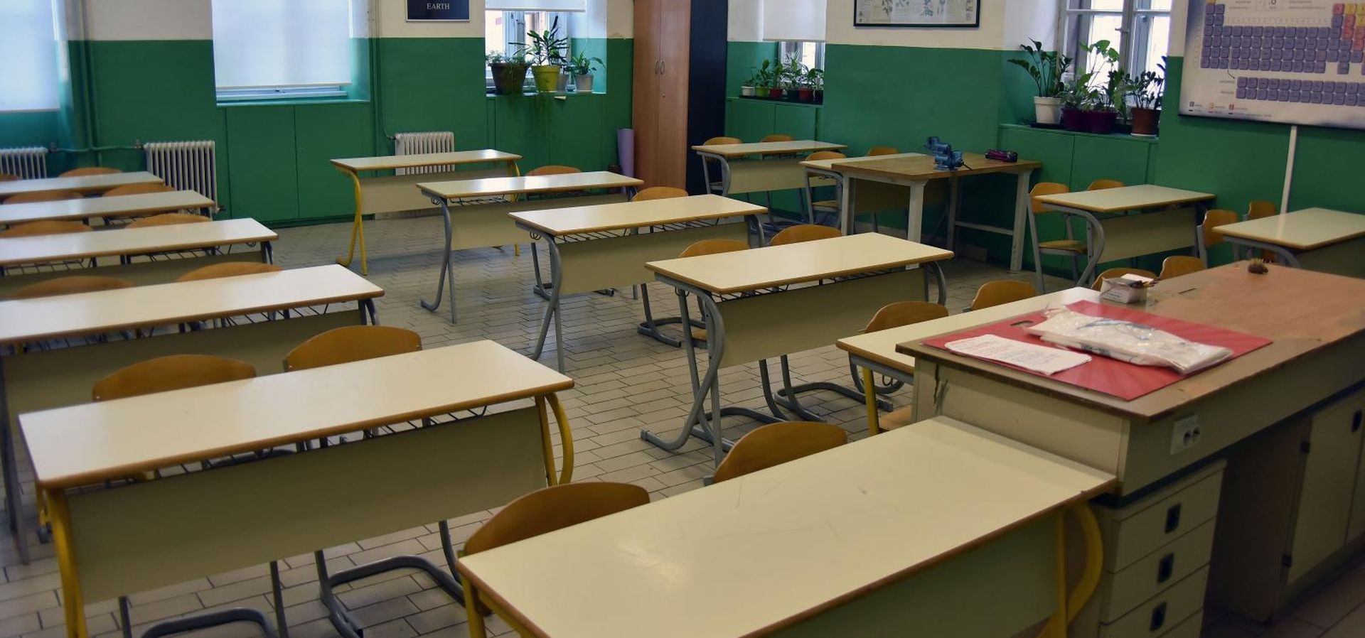 10.10.2019., Pula -  Zapoceo strajk ucitelja i profesora u osnovnim i srednjim skolama. Osnovna skola Centar. Photo: Dusko Marusic /PIXSELL