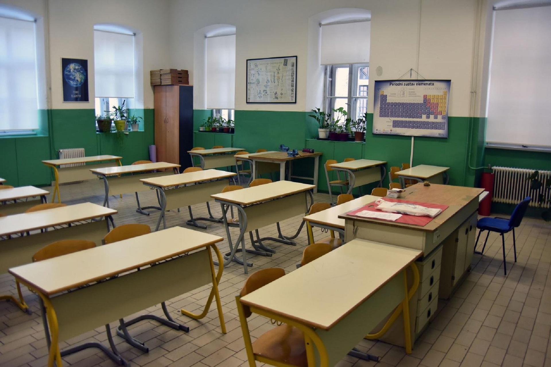 10.10.2019., Pula -  Zapoceo strajk ucitelja i profesora u osnovnim i srednjim skolama. Osnovna skola Centar. Photo: Dusko Marusic /PIXSELL