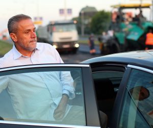 11.08.2015., Zagreb - Gradonacelnik Milan Bandic obisao radove na uredjenju juznog kolnika Zagrebacke avenije. 
Zbog izvodjenja uredjenja juznog kolnika Zagrebacke avenije, na dijelu od nadvoznjaka iznad Selske ceste do zeljeznickog nadvoznjaka neposredno prije Savske ceste cesta je zatvorena za sav promet. 
Photo: Jurica Galoic/PIXSELL
