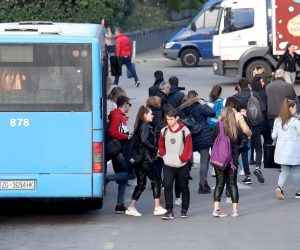 13.03.2020., Zagreb - Jutarnja guzva u zagrebackom javnom prijevozu. Ako dodje do slobodne cirkulacije koronavirusa autobusi i tramvaji, nakon zabrane javnih okupljanjam mogu postati najveca potencijalna opasnost za sirenje bolesti. 
Photo: Patrik Macek/PIXSELL