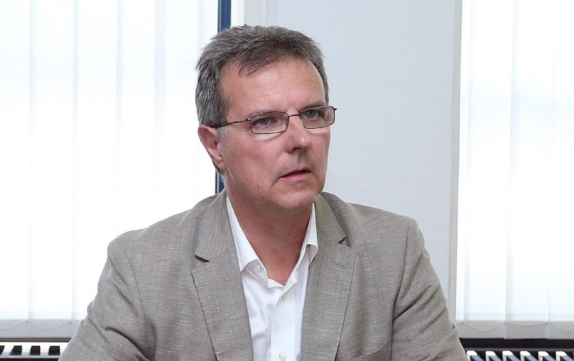 14.07.2015., Zagreb - Na Upravnom sudu danas je odrzano rociste na kojem sutkinja Tamara Bogdanovic odlucuje je li Milijan Brkic, glavni tajnik HDZ-a prepisao svoj diplomski rad na Policijskoj akademiji. Sudjenje je izazvalo veliki interes medija dok se Milijan Brkic nije pojavio u sudnici. Odvjetnik Milijana Brkica Ivo Farcic. 
Photo: Goran Stanzl/PIXSELL