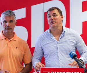 14.09.2020.., Pula - 
U prostorijama Pulskog SDP-a odrzana je presica na temu zastite okolisa te zbrinjavanja otpada. Na presici su bili prisutni Danijel Feric i Igor Belas.
Photo: Srecko Niketic/PIXSELL