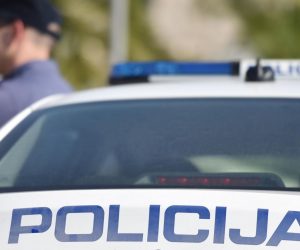 Vozila policije i vatrogasaca 14.10.2018., Vodice - Policija i vatrogasci

Photo: Hrvoje Jelavic/PIXSELL