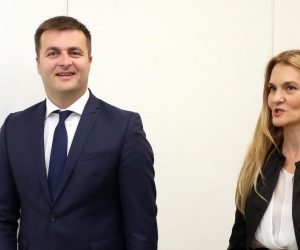 15.06.2018., Sibenik - Povodom Svjetskog dana  vjetra, Obnovljivi izvori energije Hrvatske organiziraju Znanstveno-strucni skup  Dani dobroga vjetra. Skupu je nazocio i ministar zastite okolisa i energetike Tomislav Coric. 
Photo: Dusko Jaramaz/PIXSELL