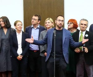 15.06.2020., Zagreb - Politicke stranke Mozemo!-Politicka platforma, Nova ljevica, Radnicka fronta, Odrzivi razvoj Hrvatske-Orah, Zagreb je nas! i Za Grad nakon sto su predali kandidacijske liste za parlamentarne izbore 2020. godine u Hrvatskom Saboru dali su kratku izjavu okupljenim medijima. Rada Boric, David Bilic, Zorislav Antun Petrovic, Bojan Glavasevic, Danijela Dolenec, Katarina Peovic, Svibor Jancic, Sandra Bencic, Tomislav Tomasevic, Ursa Raukar Gamulin. 
Photo: Goran Stanzl/PIXSELL