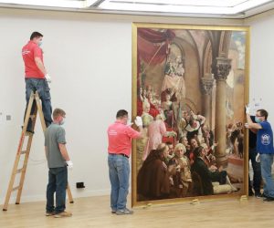 17.09.2020.,Zagreb - U Kloviceve dvore doleze  umjetnine koje stizu  iz Madjarske povodom velike izlozbe Ars et virtus Hrvatska – Madjarska. 800 godina zajednicke kulturne bastine
Photo: Sanjin Strukic/PIXSELL