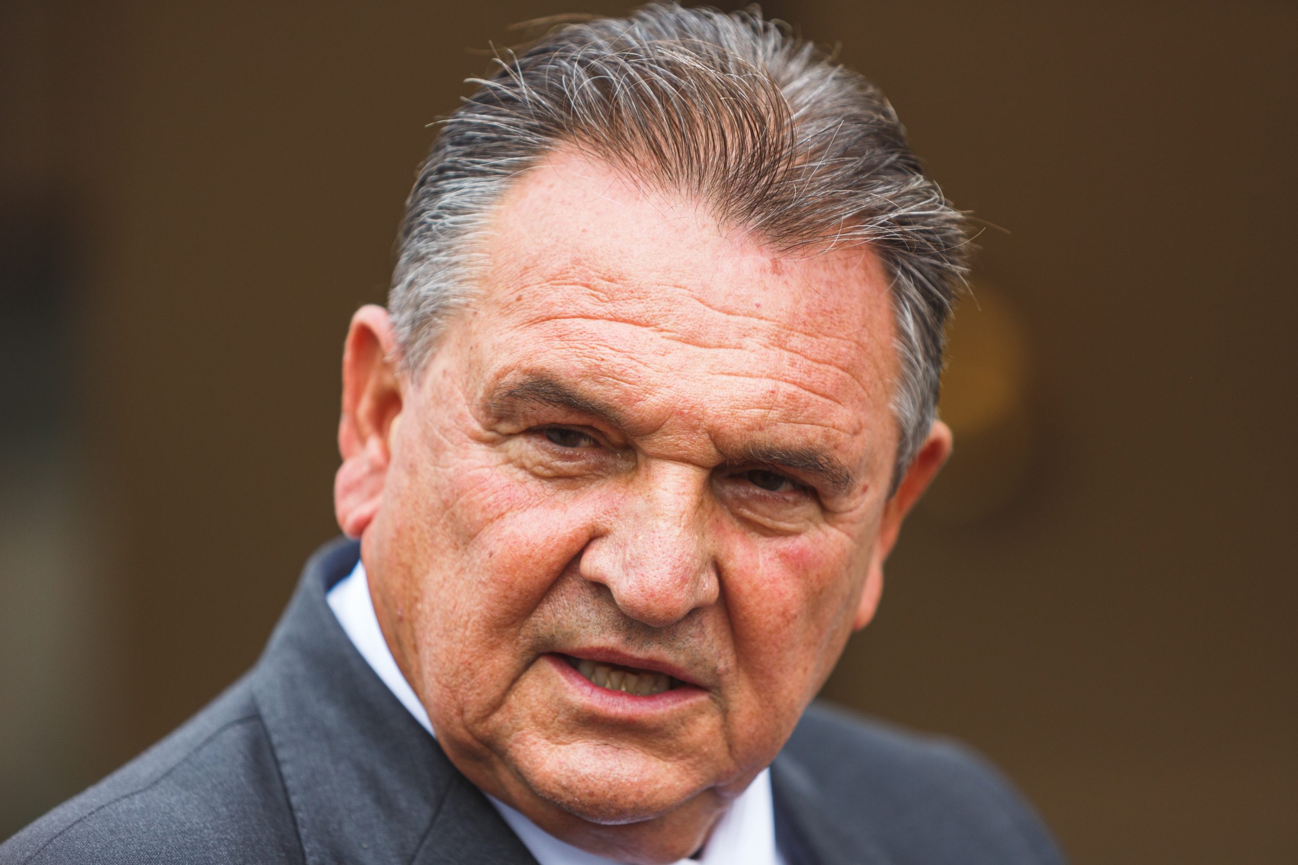 18.09.2020., Gospic - Izjave sudionika nakon zavrsetka 8. sastanka Vlade sa zupanima, predstavnicima Udruge gradova i Udruge opcina na kojem je tema bila reforma lokalne samouprave, koristenje europskih fondova te gosopodarski oporavak. Zupan Radimir Cacic. Photo: Marko Dimic/PIXSELL