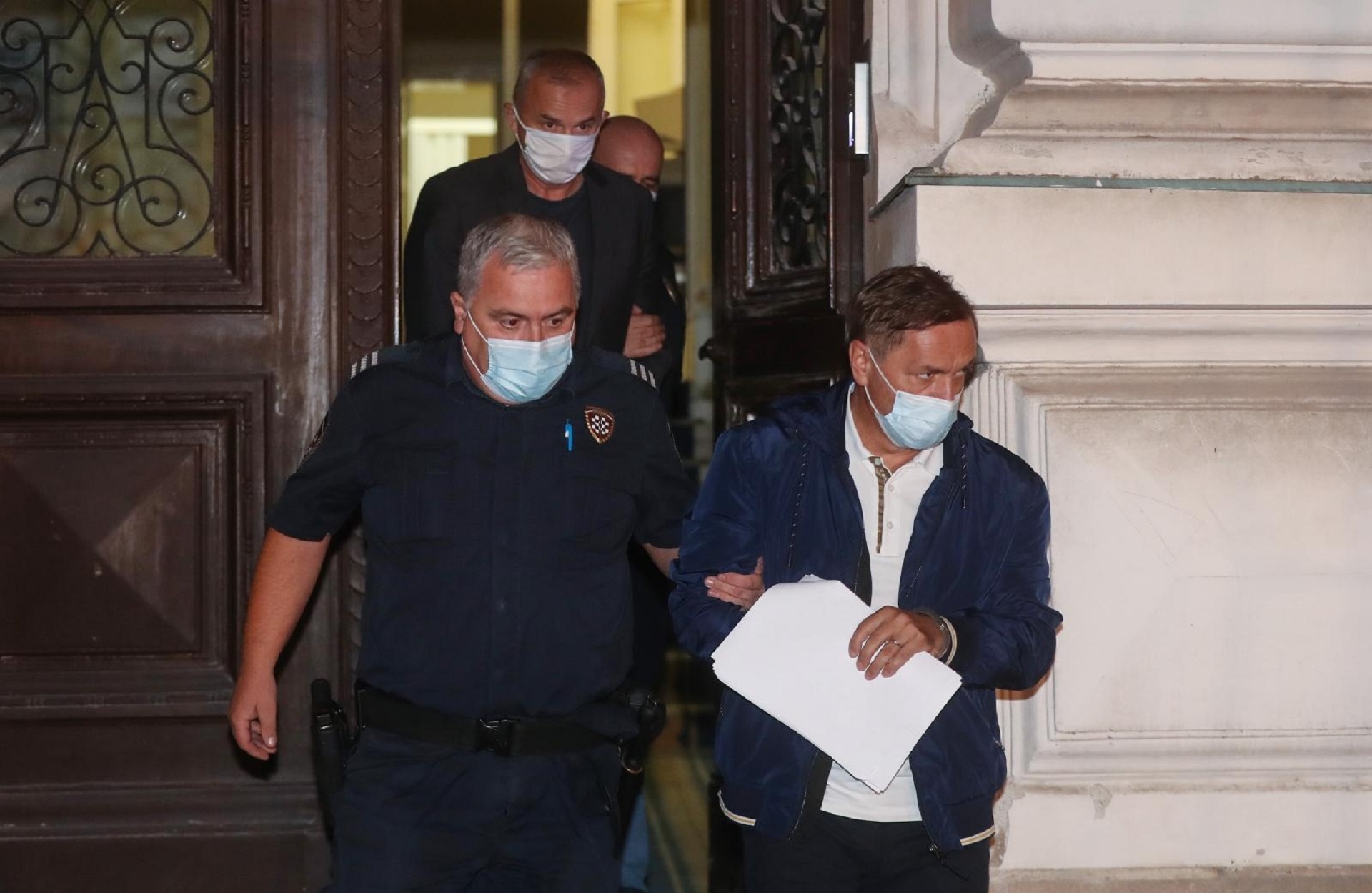 19.09.2020., Zagreb - Drazen Barisic i Vinko Grgic u pratnji pravosudne policije s lisicama na rukama odlaze s Zupanijskog suda u istrazni zatvor u Remetincu. Uhiceni su u aferi Janaf. Photo: Zeljko Lukunic/PIXSELL