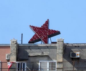 20.09.2020., Rijeka - Rijecki umjetnik Nemanja Cvijanovic postavio je umjetnicku instalaciju "Spomenik crvenoj Rijeci - samoobrambeni spomenik", zvijezdu petokraku, na Rijecki neboder u sklopu programa Rijeka 2020 Europska prijestolnica kulture. . 
Photo:Goran Kovacic/PIXSELL