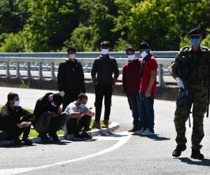 22.05.2020., Adasevci, Srbija - Vojna policija vojske Srbije osigurava kamp za smjestaj migranata u motelu Adasevci. Photo: Srdjan Ilic/PIXSELL