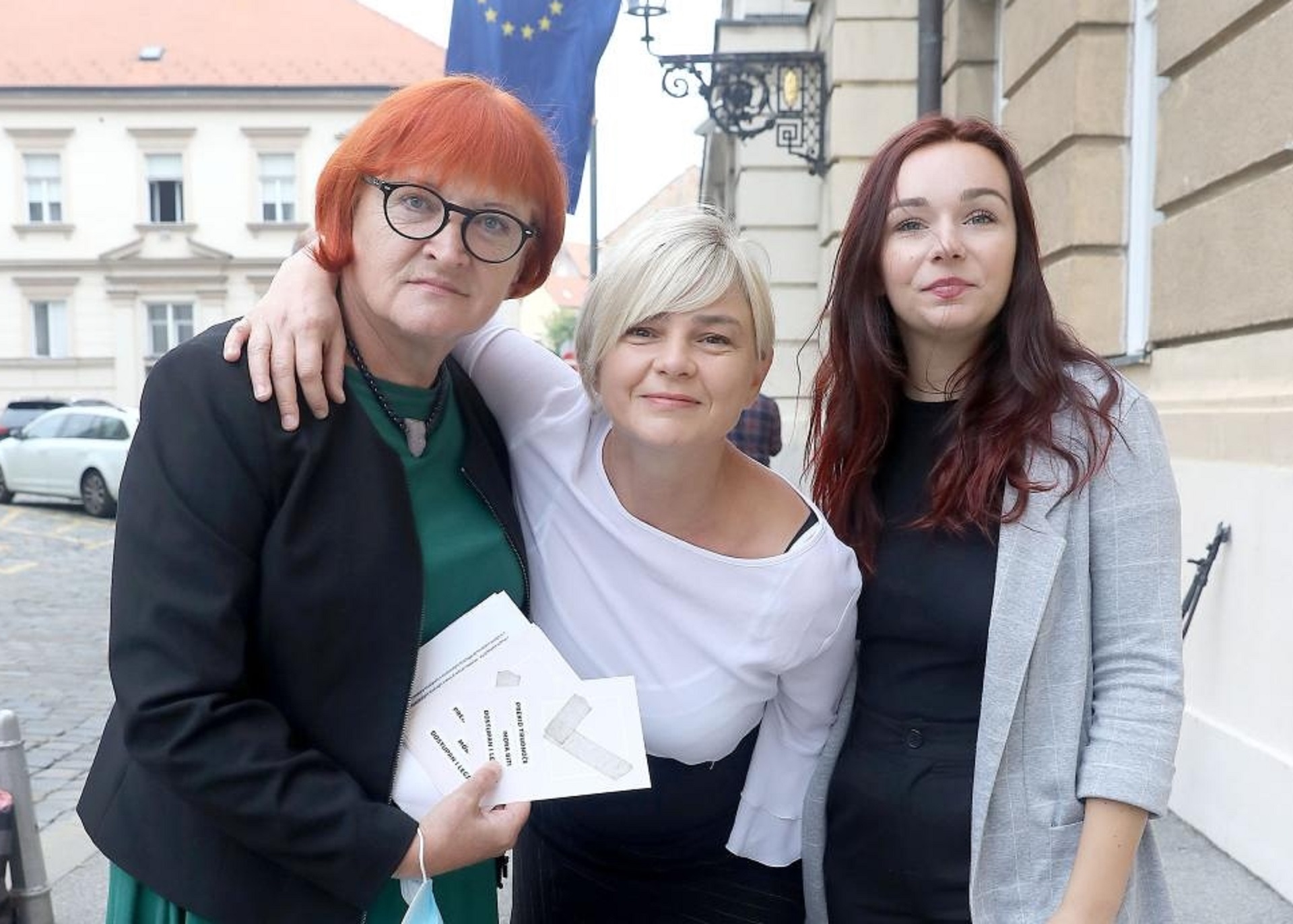 22.09.2020., Zagreb - Sandra Bencic i Rada Boric odrzale su ispred Sabora konferenciju za medije o programu Platforme za reproduktivna prava za siguran i dostupan pobacaj.  
Photo: Patrik Macek/PIXSELL