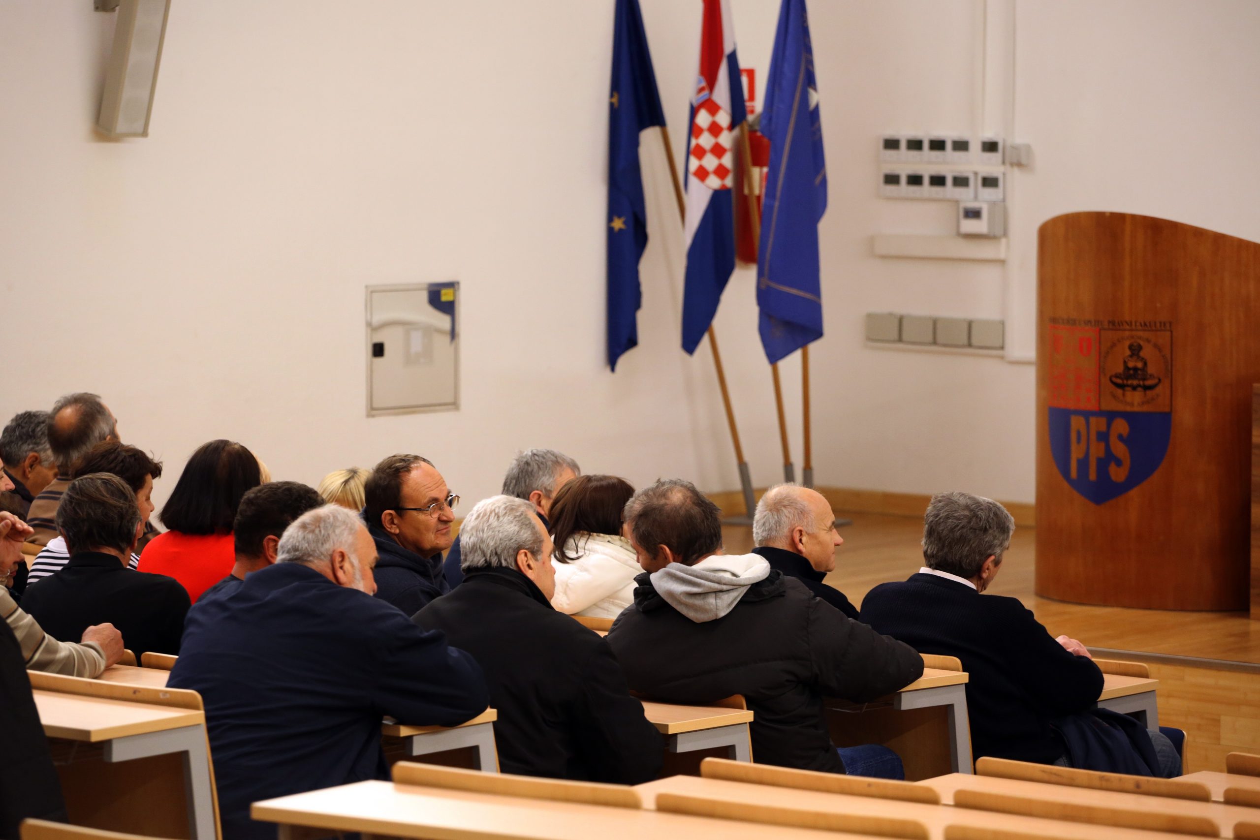 23.02.2018., Split - Na Pravnom fakuletu odrzano je rociste o razdiobi sredstava prikupljenih od kupaca nekretnina Dalmacijavina u stecaju. 
Photo: Miranda Cikotic/PIXSELL
