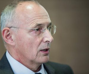 23.04.2019., Osijek - Kandidati Hrvatske demokratske zajednice za izbore za Europski parlament Karlo Ressler, Suncana Glavak, Marijana Balic, Stjepan Ribic, Danijel Marusic i Stjepan Adanic sudjelovali su na okruglom stolu na temu prednosti clanstva RH u EU.  Photo: Davor Javorovic/PIXSELL