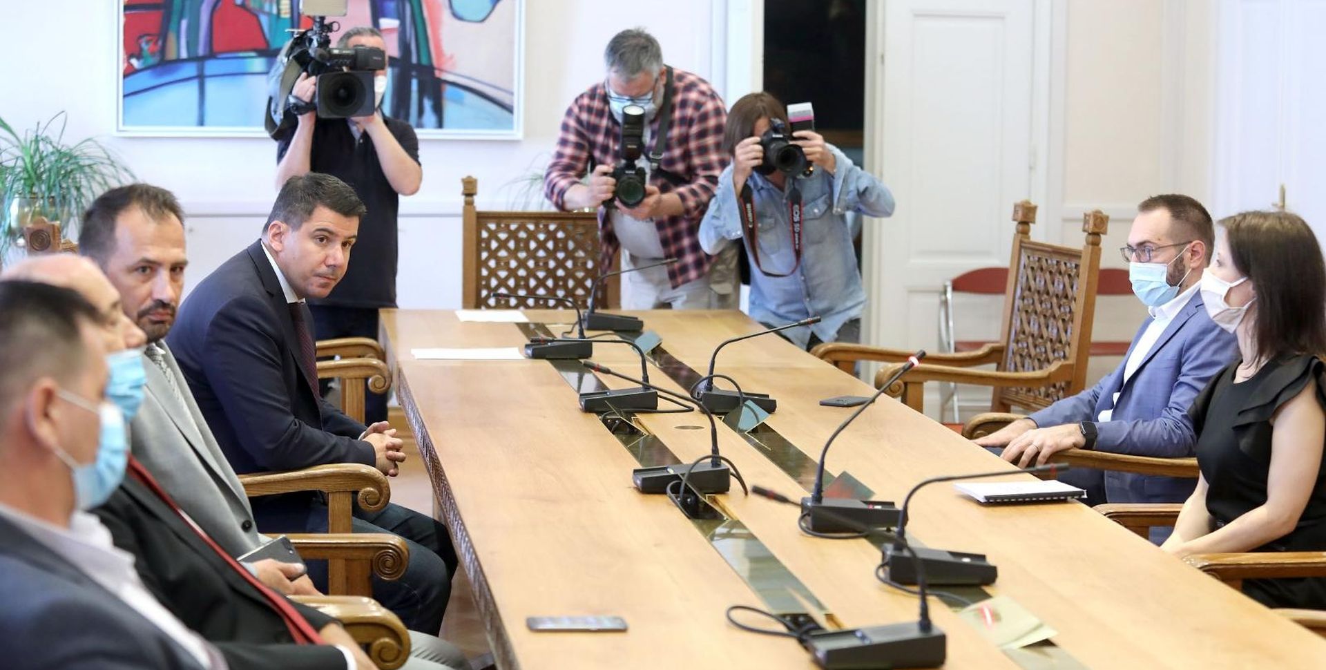 23.09.2020., Zagreb - U Saboru je odrzan sastanak dijela oporbenih stranaka na kojem bi se trebali raspraviti potezi i postupanja  u slucaju Janaf.  Milan Vrkljan, Igor Peternel, Nikola Grmoja, Tomislav Tomasevic, Dalija Oreskovic. 
Photo: Patrik Macek/PIXSELL