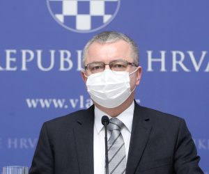 24.03.2020., Zagreb - Konferencija za medije o Vladinim gospodarskim mjerama zbog krize izazvane koronavirusom. ministar gospodarstva, poduzetnistva i obrta Darko Horvat Photo: Damir Sencar/HINA/POOL/PIXSELL