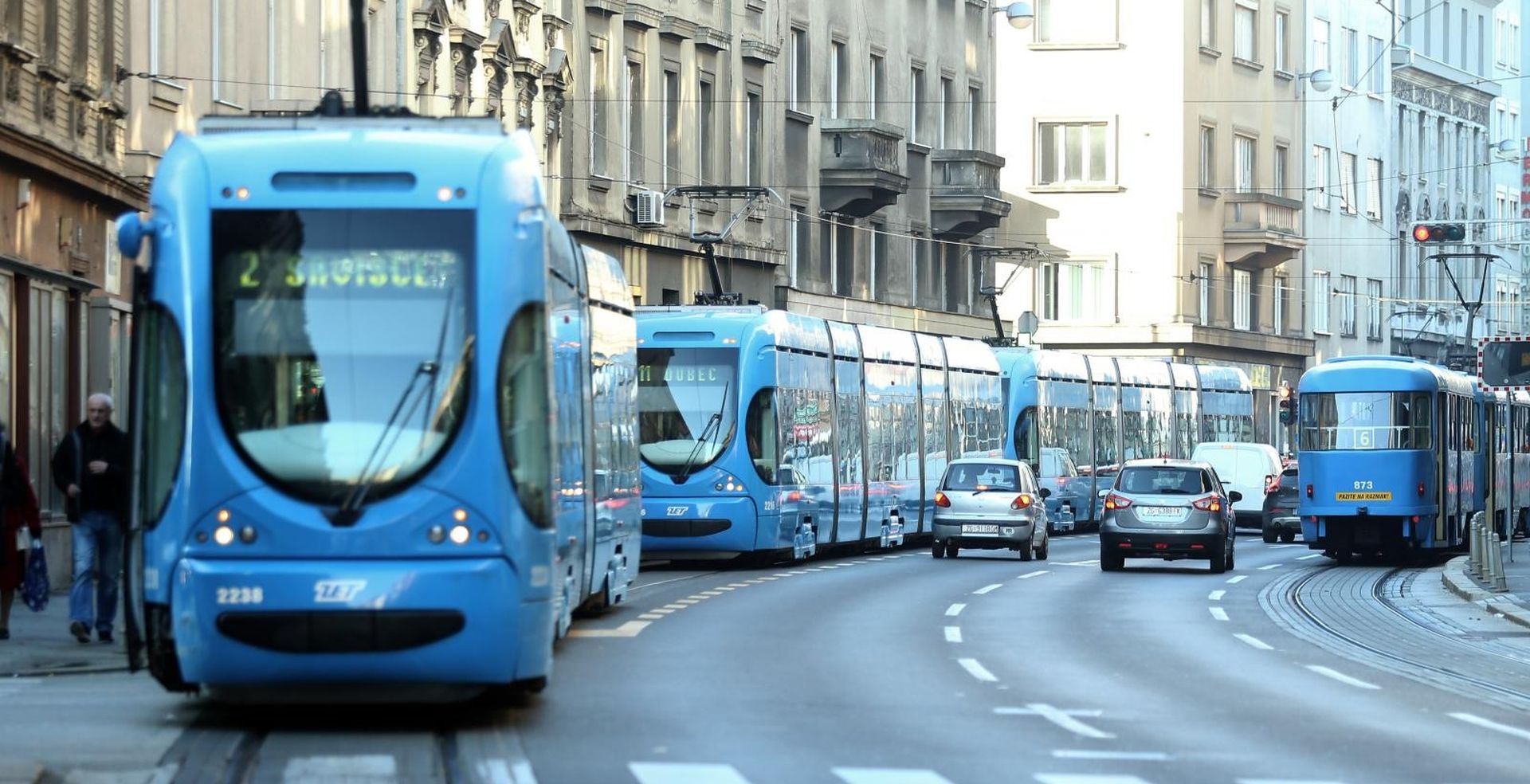 24.11.2017., Zagreb - Zbog sudara tramvaja i automobila na krizanju Ilice i Reljkoviceve ulice zaustavljen je tramvajski promet u smjeru centra. 
Photo: Sanjin Strukic/PIXSELL
