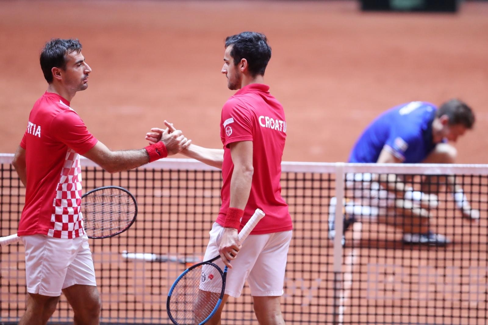 Lille: Dodig i Pavić protiv Herberta i Mahuta u finalu Davis Cupa 24.11.2018., Lille, Francuska - Na stadionu Pierre-Mauroy odigrano je finale Davis Cupa izmedju Francuske i Hrvatske. Drugog dana odigran je mec parova izmedju Pierre-Huguesa Herberta i Nicolasa Mahuta protiv   Ivana Dodiga i Mate Pavica. Ivan Dodig, Mate Pavic Photo: Sanjin Strukic/PIXSELL